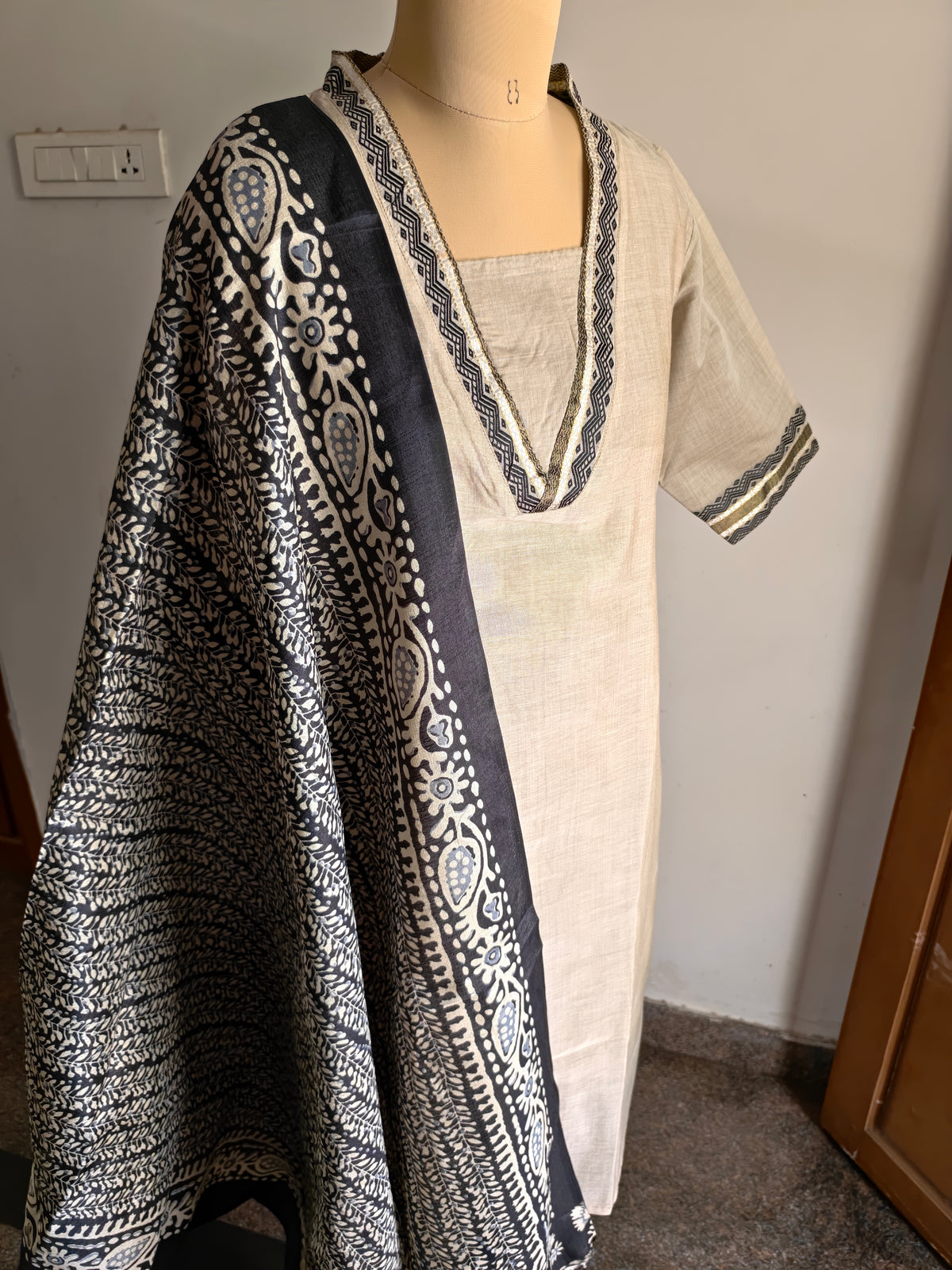 Elegant Ivory & Black Printed Kurti semi formal set
