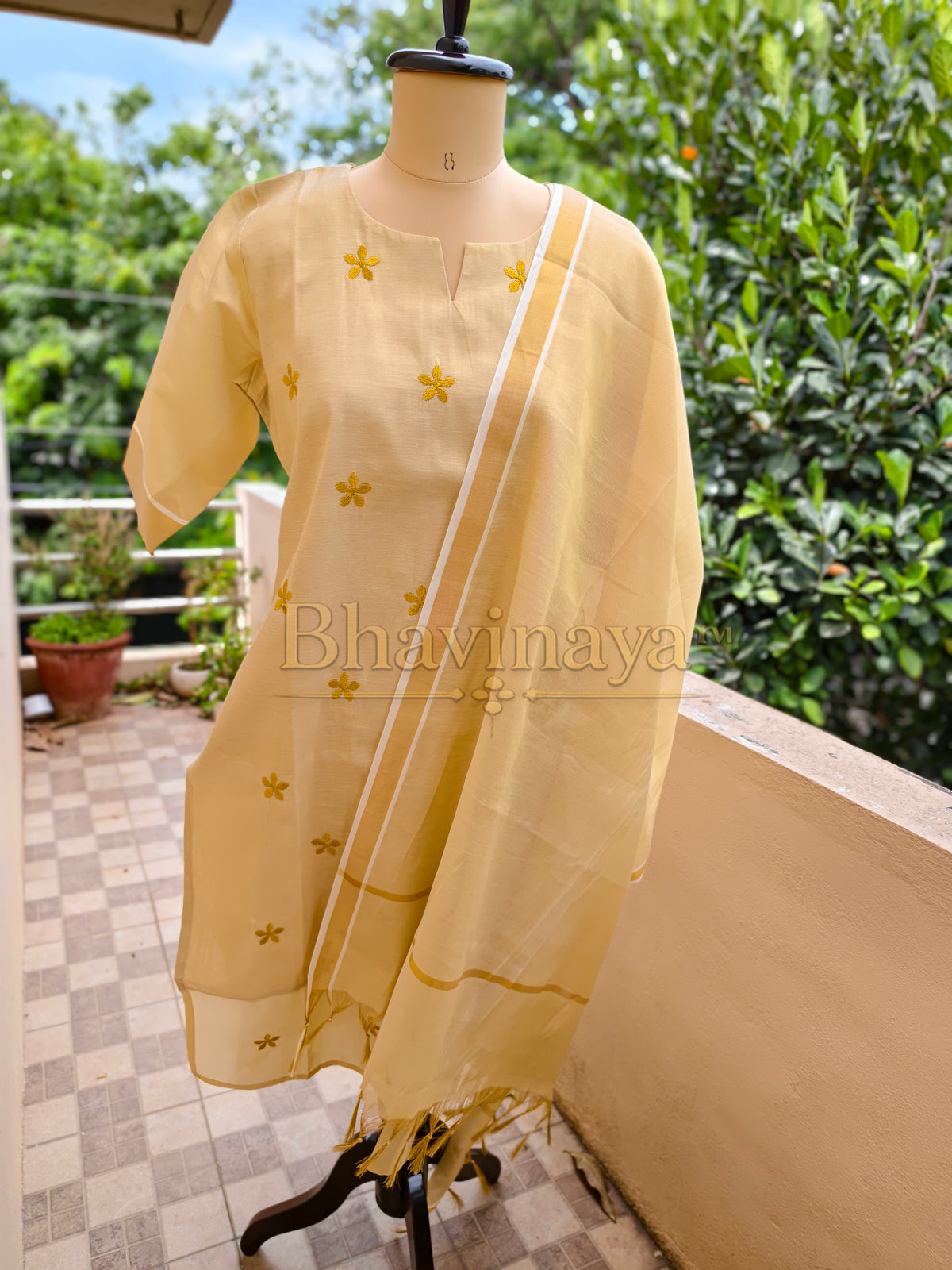 Kerala golden tissue salwar 3 Pcs set!
